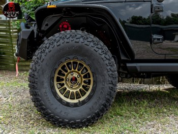 Llanta aleación 9x17 5x127 ET-12 para Jeep Wrangler JK-JL